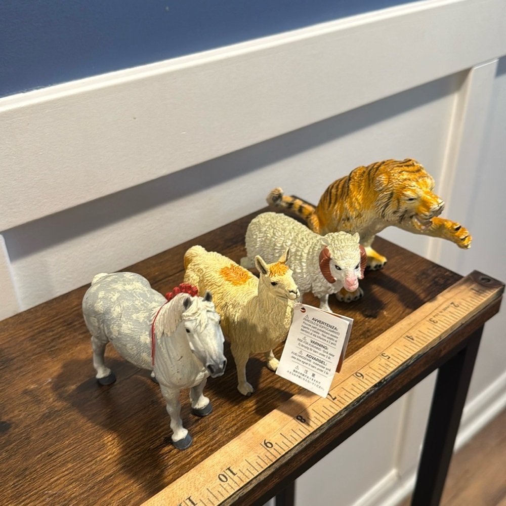 Random toy lot of animals tiger and farm animals set of 4